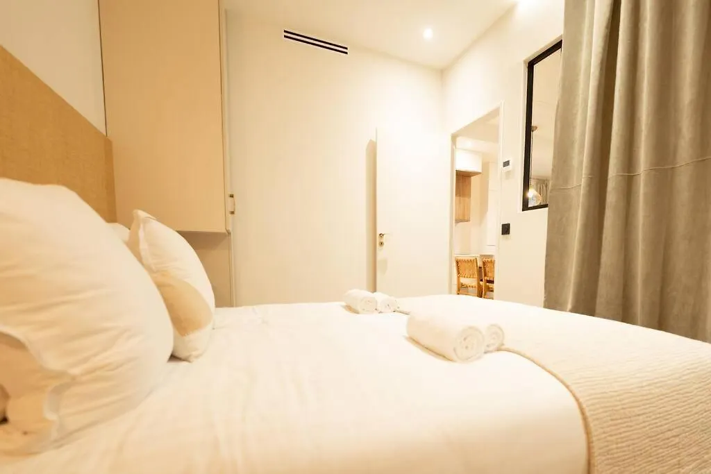 New Luxury & Cozy Apartment - 6P Paris 0*,  France